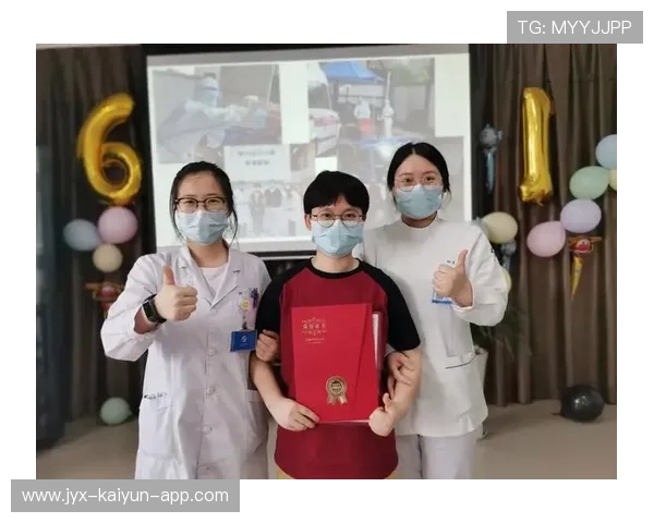 俱乐部晒出康复对比图，粉丝感慨科学医疗力量